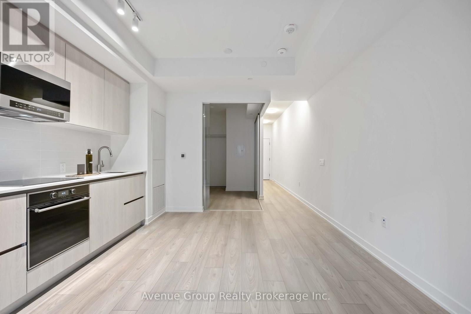 210 - 110 Broadway Avenue, Toronto, Ontario  M4P 1V7 - Photo 14 - C12577280