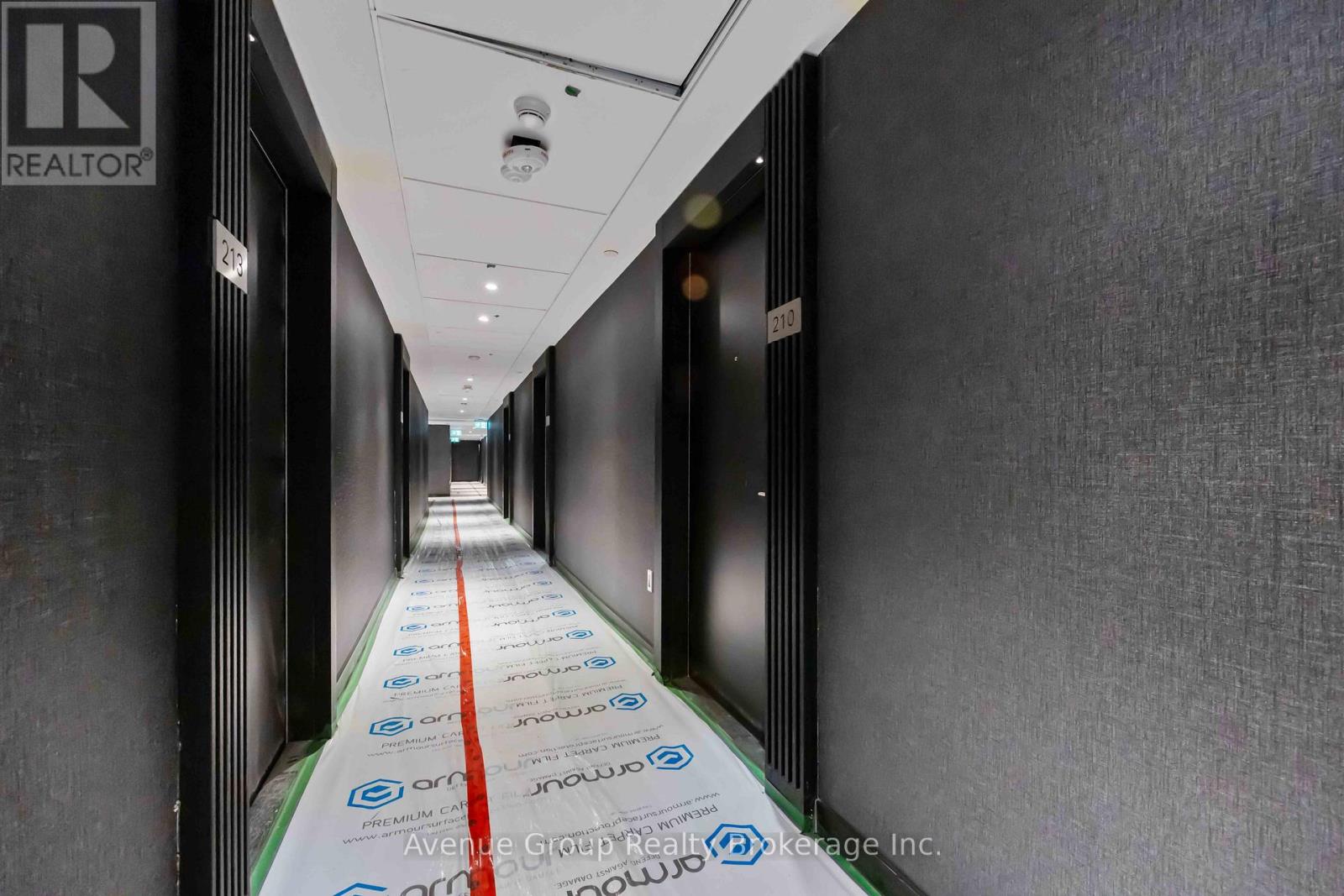 210 - 110 Broadway Avenue, Toronto, Ontario  M4P 1V7 - Photo 2 - C12577280