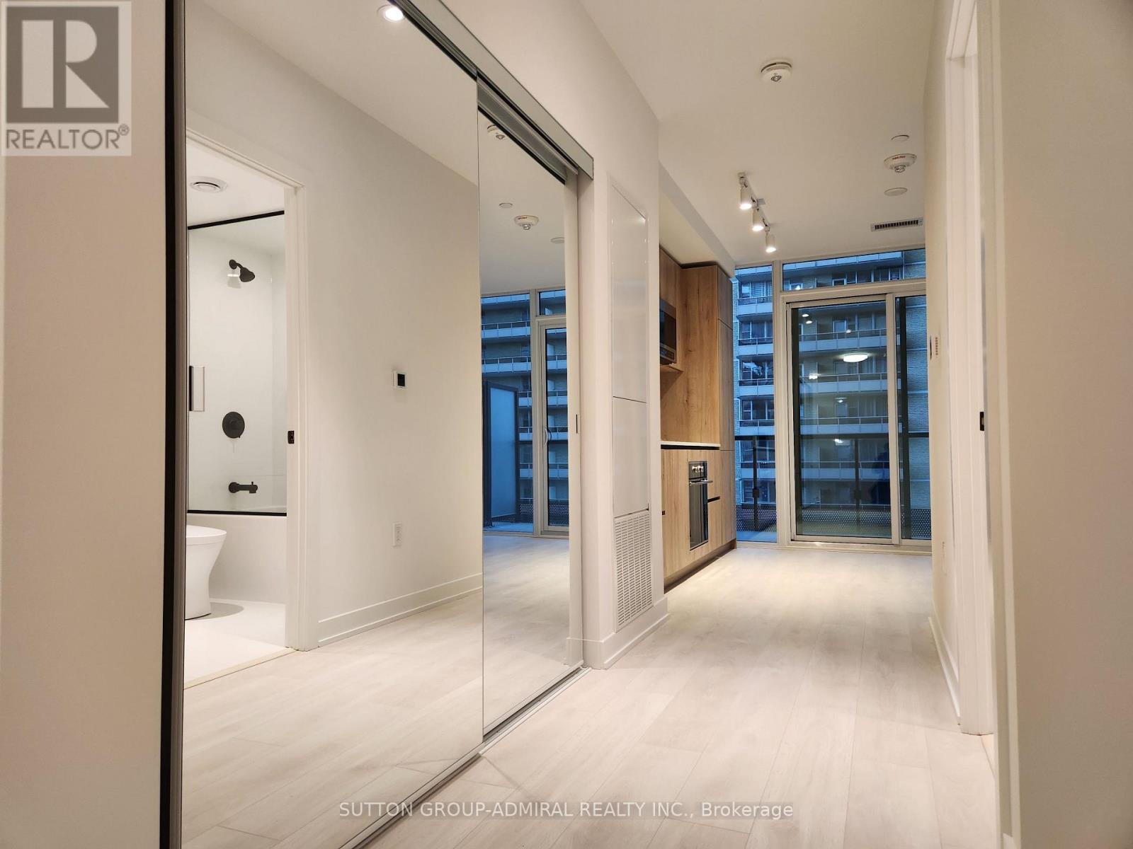 618s - 127 Broadway Avenue, Toronto, Ontario  M4P 1V4 - Photo 2 - C12577318