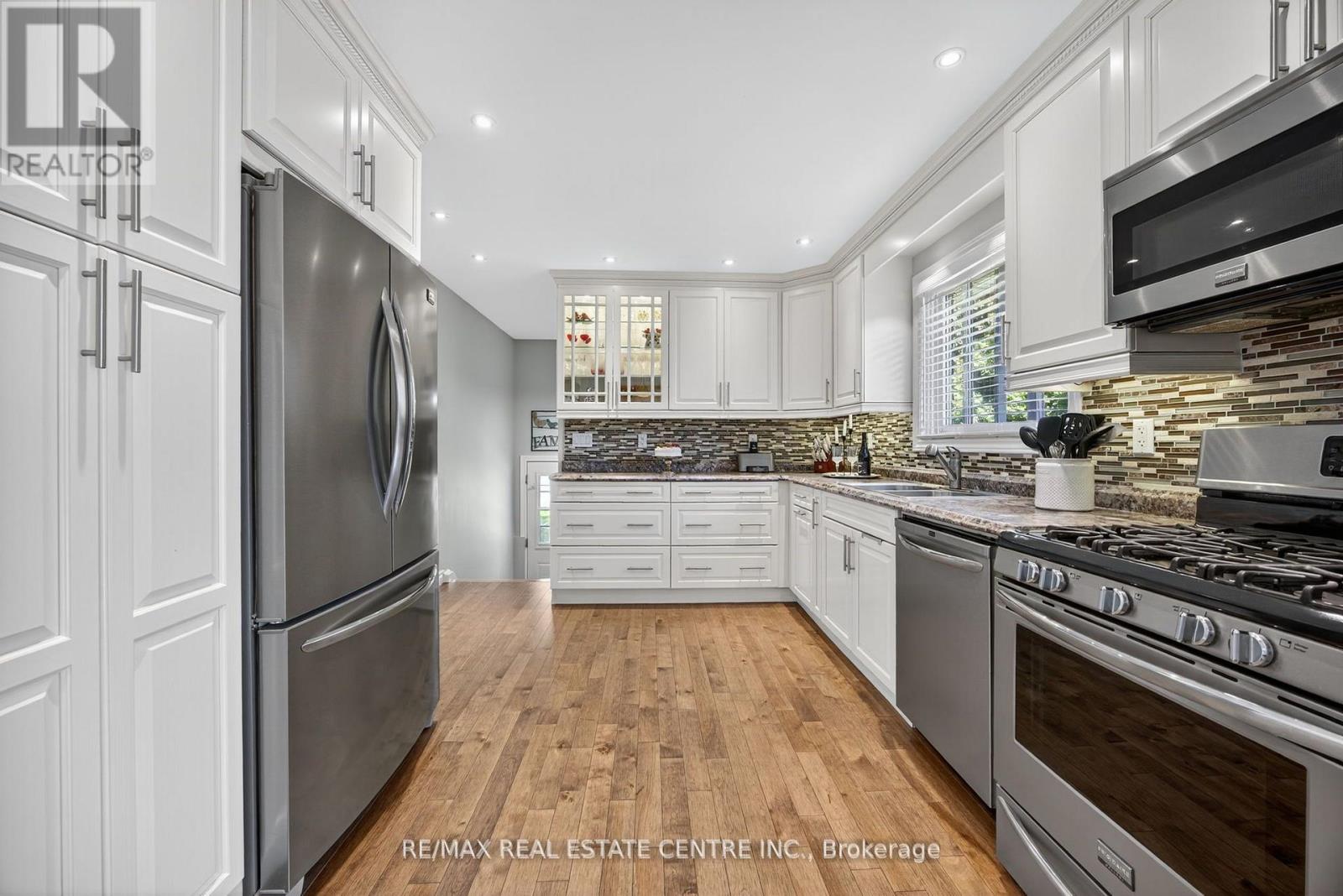 3047 SANDY COVE DRIVE, Innisfil, Ontario