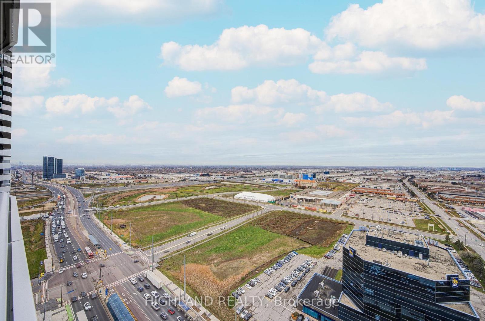 2705 - 8 Interchange Way, Vaughan, Ontario  L4K 0R2 - Photo 17 - N12573994