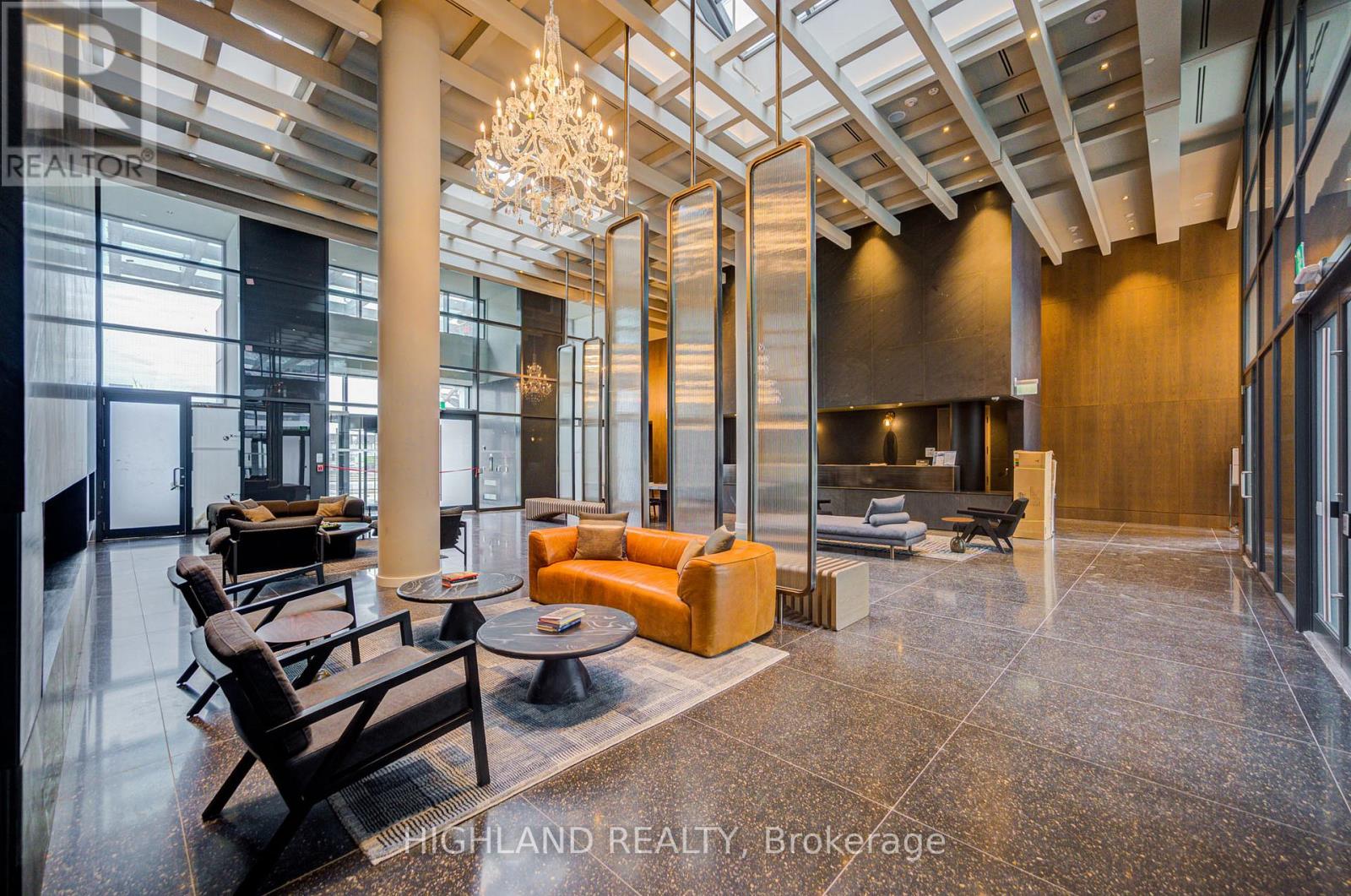 2705 - 8 Interchange Way, Vaughan, Ontario  L4K 0R2 - Photo 3 - N12573994