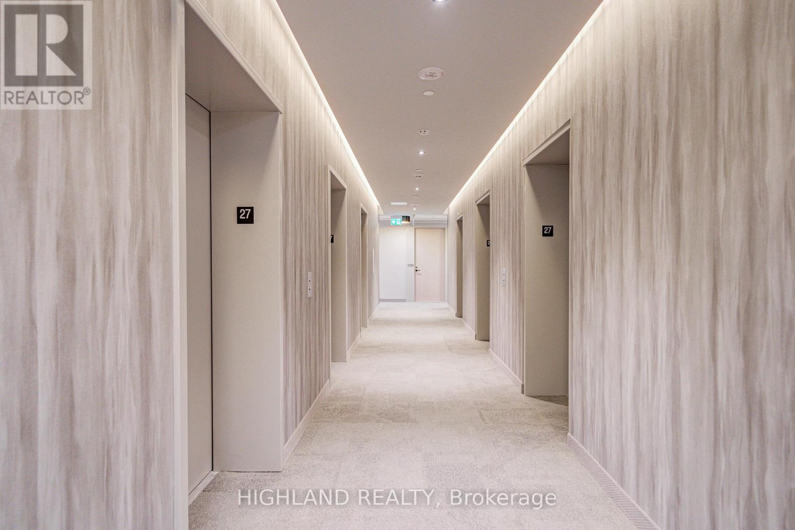 2705 - 8 Interchange Way, Vaughan, Ontario  L4K 0R2 - Photo 4 - N12573994