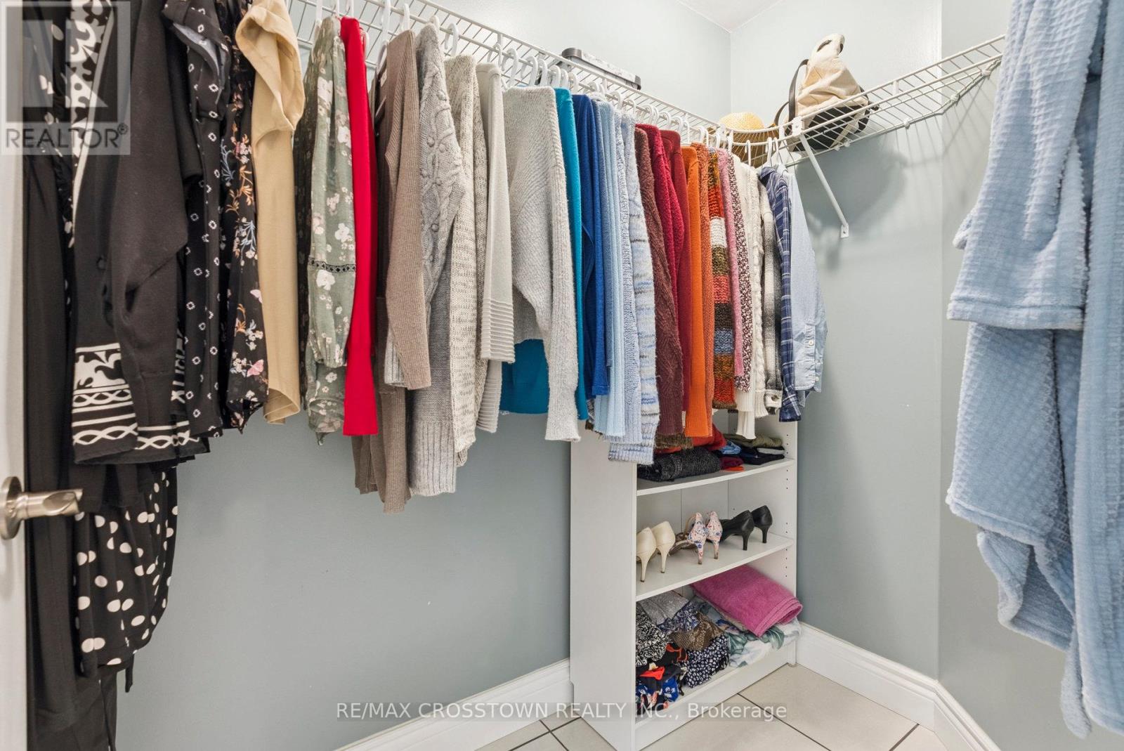 19 Gillespie Trail S, Essa, Ontario  L3W 0V1 - Photo 24 - N12577288