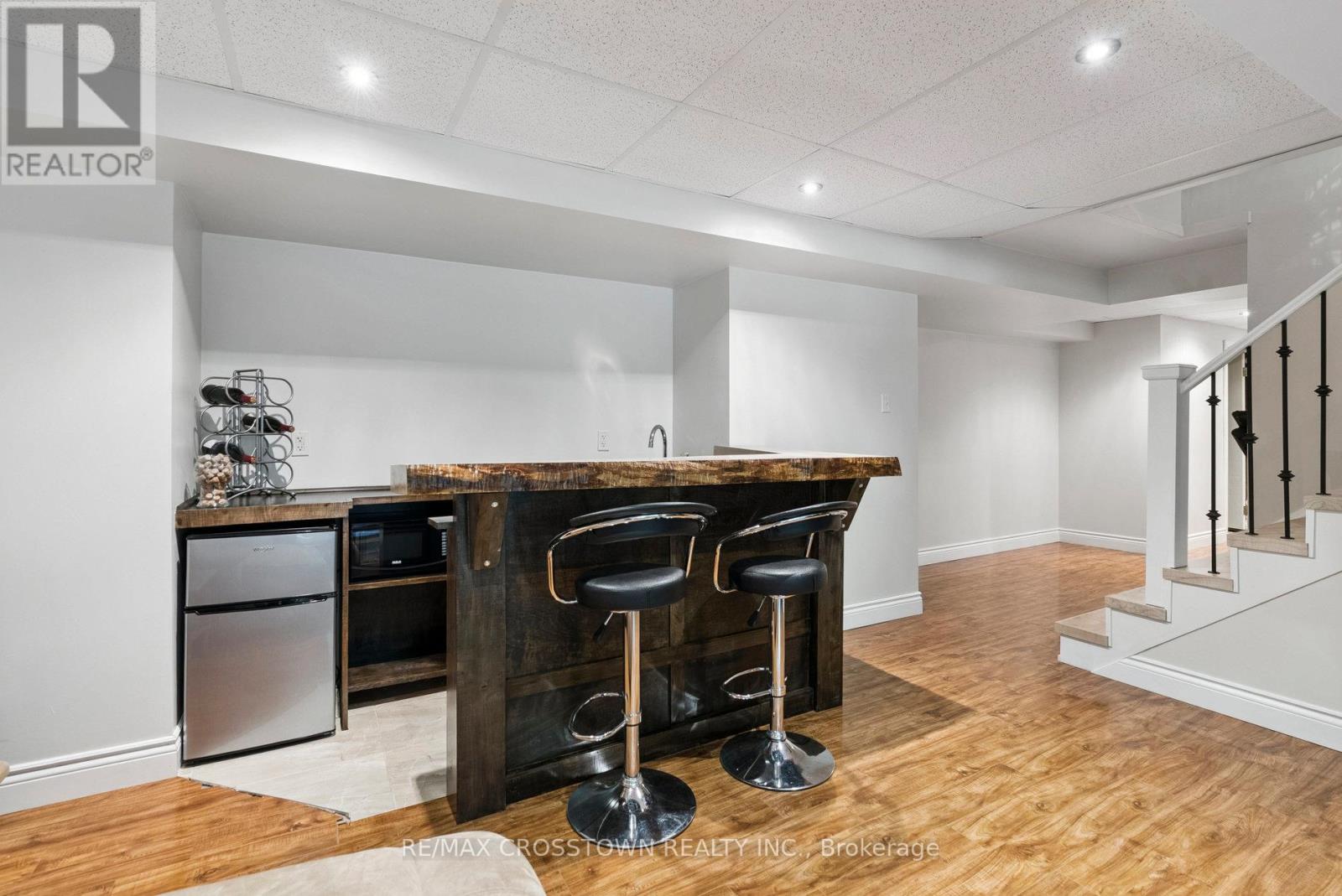 19 Gillespie Trail S, Essa, Ontario  L3W 0V1 - Photo 35 - N12577288