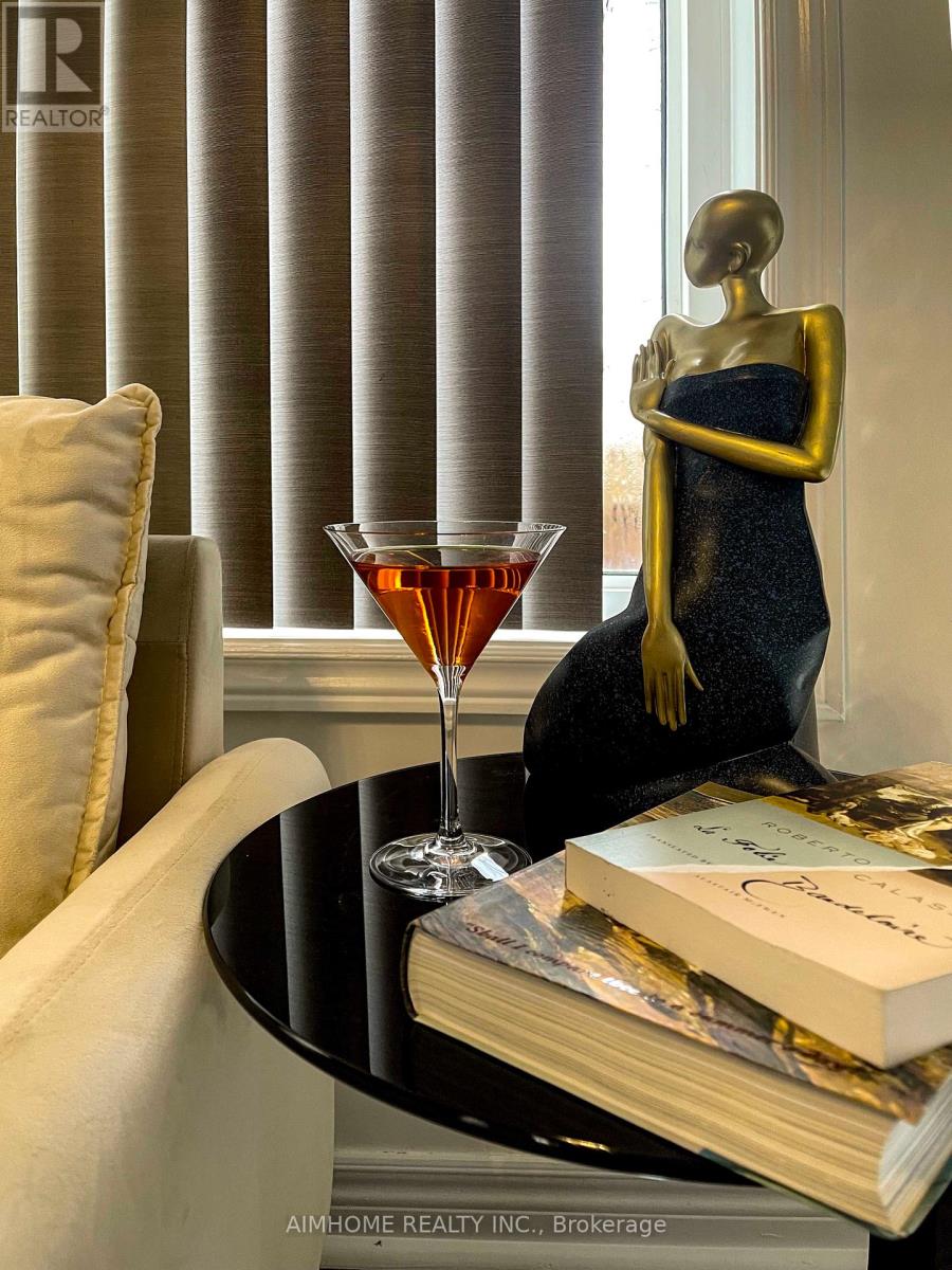 101 Grand Oak Drive E, Richmond Hill, Ontario  L4E 4A1 - Photo 13 - N12577292