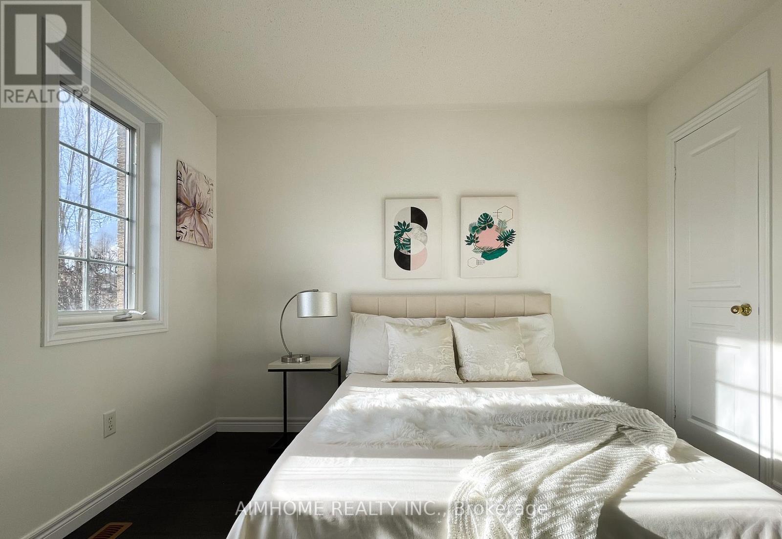 101 Grand Oak Drive E, Richmond Hill, Ontario  L4E 4A1 - Photo 21 - N12577292