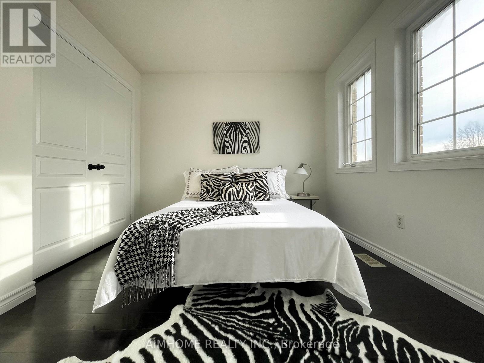 101 Grand Oak Drive E, Richmond Hill, Ontario  L4E 4A1 - Photo 23 - N12577292