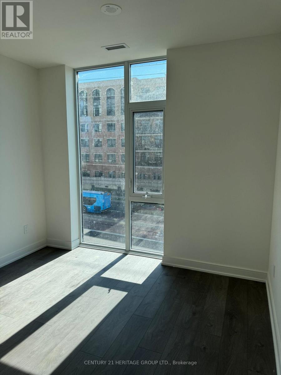 315 - 715 Davis Drive, Newmarket, Ontario  L3Y 0J2 - Photo 3 - N12577298