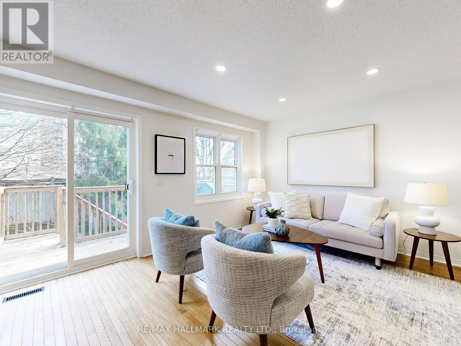 20b - 51 Northern Heights Drive, Richmond Hill, Ontario L4B 4C9 - Photo 3 - N12577308