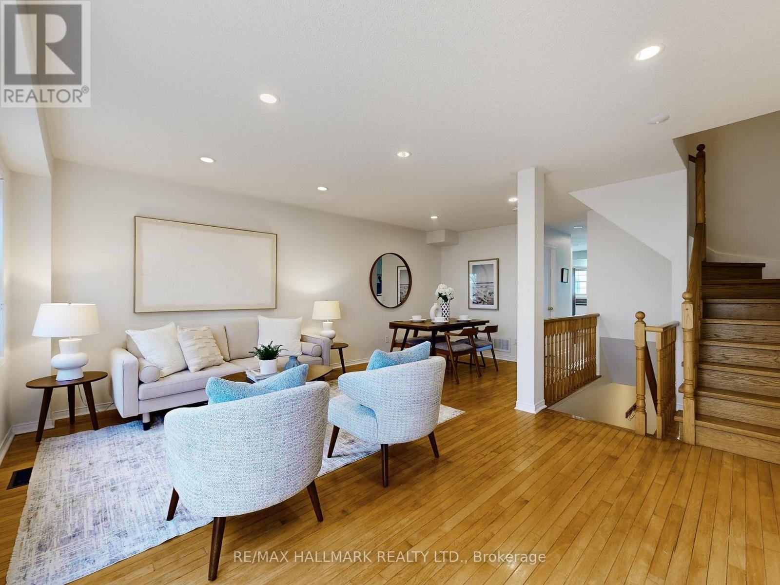 20b - 51 Northern Heights Drive, Richmond Hill, Ontario L4B 4C9 - Photo 4 - N12577308