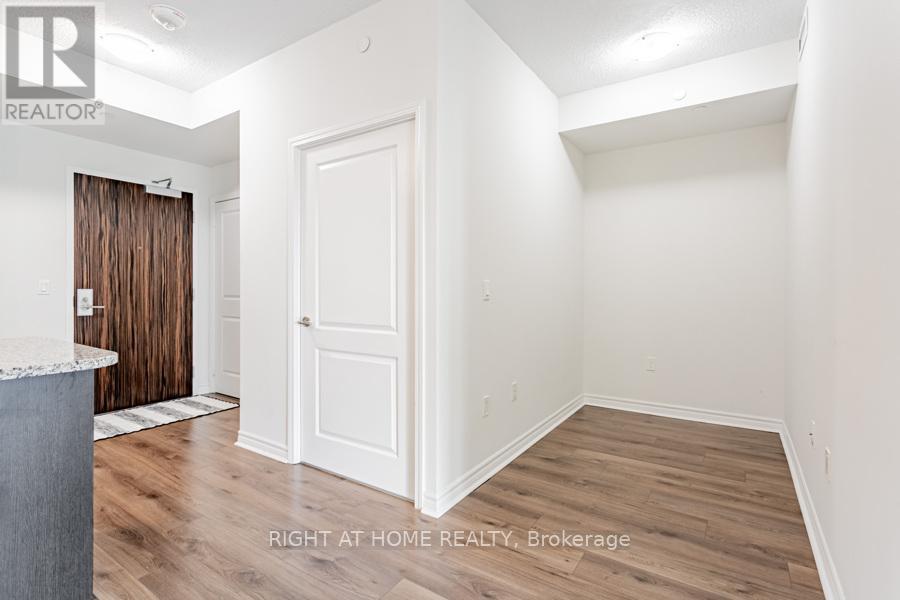 210 - 349 Rathburn Road W, Mississauga, Ontario  L5B 0C8 - Photo 15 - W12577296