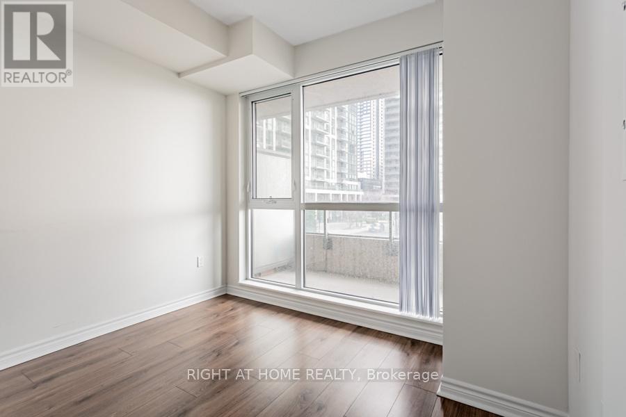 210 - 349 Rathburn Road W, Mississauga, Ontario  L5B 0C8 - Photo 18 - W12577296