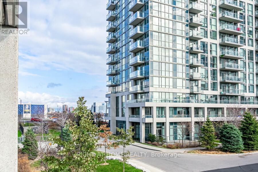 210 - 349 Rathburn Road W, Mississauga, Ontario  L5B 0C8 - Photo 3 - W12577296