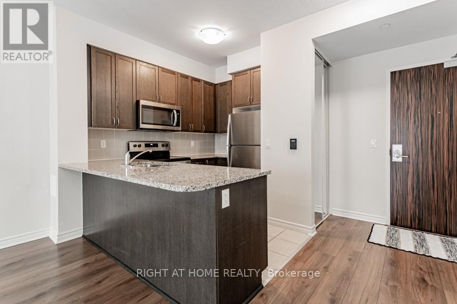 210 - 349 Rathburn Road W, Mississauga, Ontario  L5B 0C8 - Photo 4 - W12577296