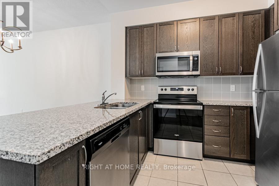 210 - 349 Rathburn Road W, Mississauga, Ontario  L5B 0C8 - Photo 5 - W12577296