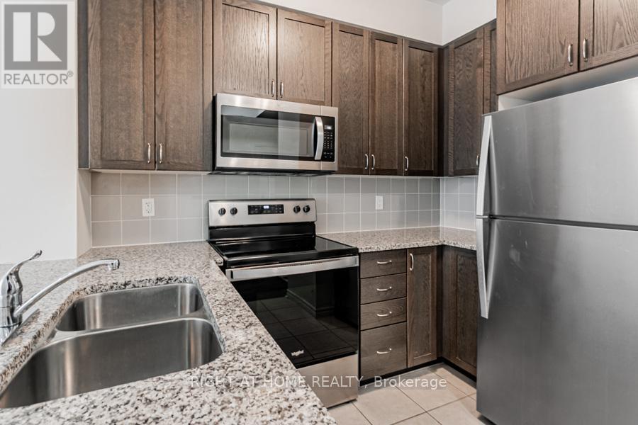 210 - 349 Rathburn Road W, Mississauga, Ontario  L5B 0C8 - Photo 6 - W12577296