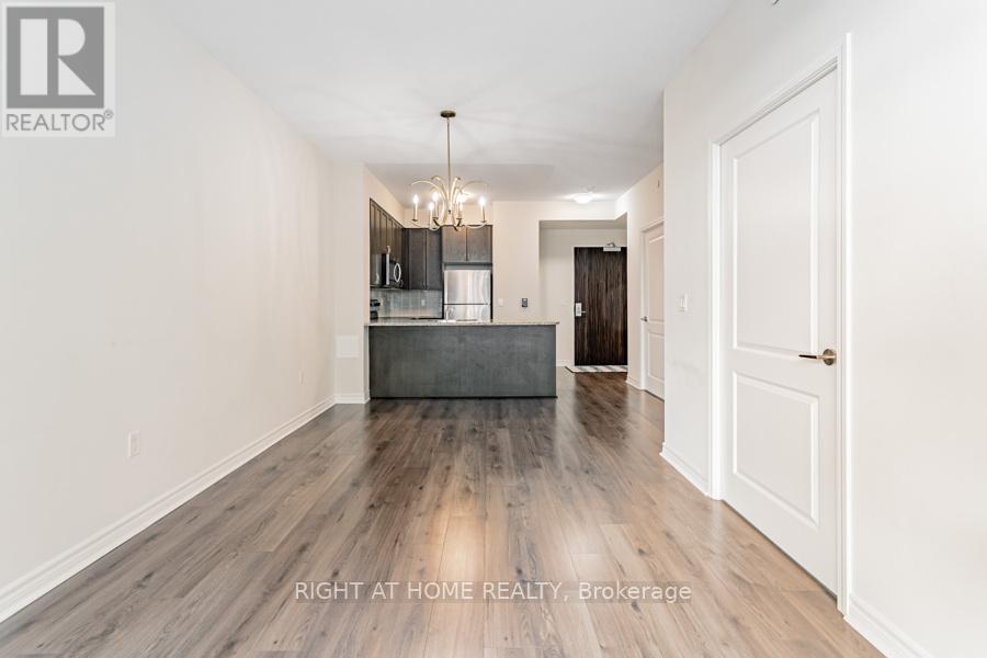 210 - 349 Rathburn Road W, Mississauga, Ontario  L5B 0C8 - Photo 9 - W12577296