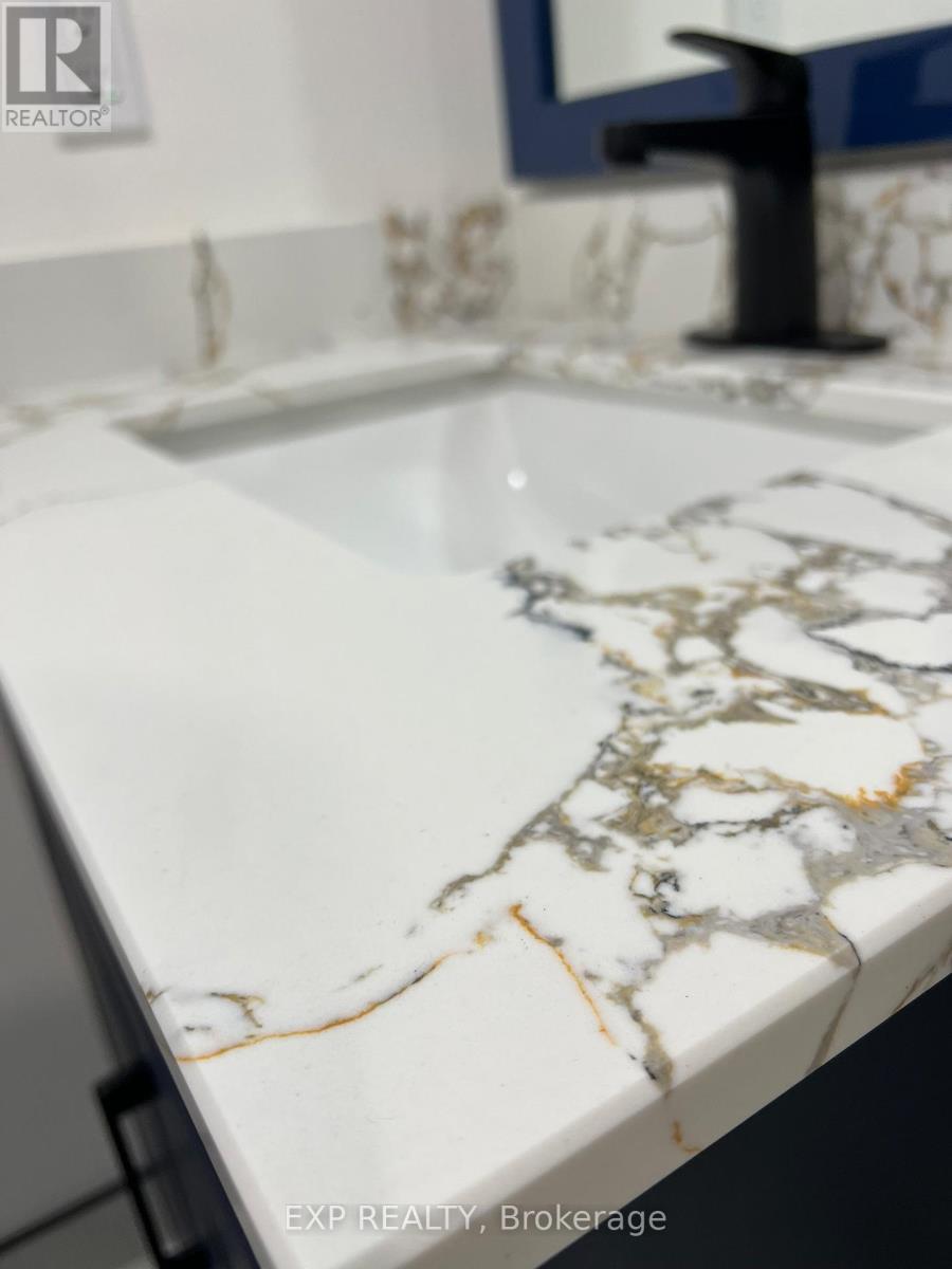 154 Bristol Road E, Mississauga, Ontario  L4Z 3V3 - Photo 12 - W12577320