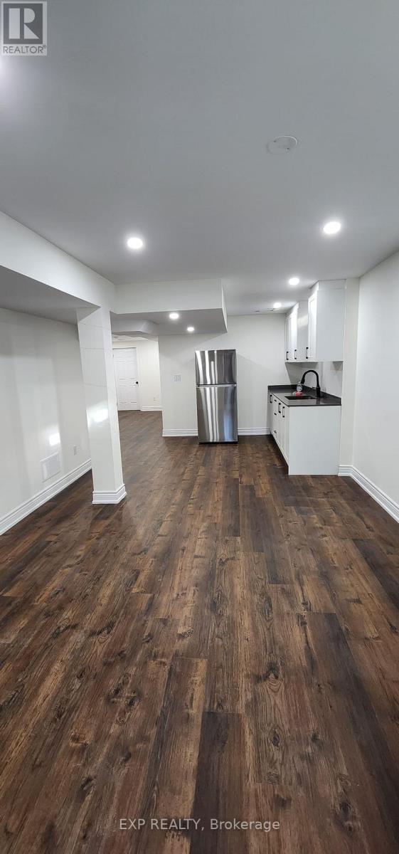 154 Bristol Road E, Mississauga, Ontario  L4Z 3V3 - Photo 5 - W12577320