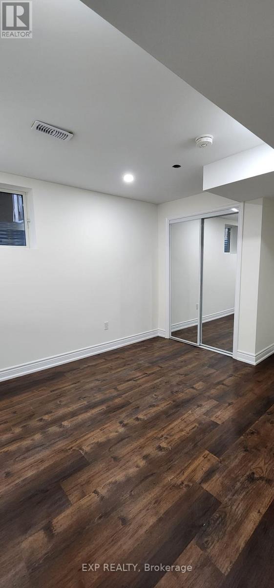 154 Bristol Road E, Mississauga, Ontario  L4Z 3V3 - Photo 9 - W12577320