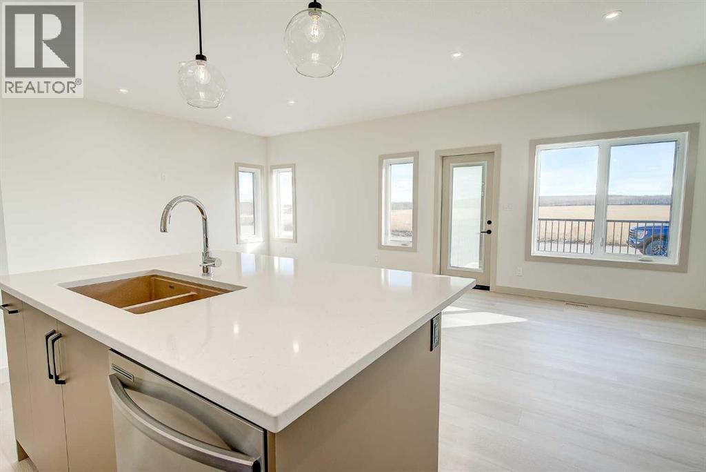 6 Ian Way, Sylvan Lake, Alberta T4S 0W5 - Photo 10 - A2250098