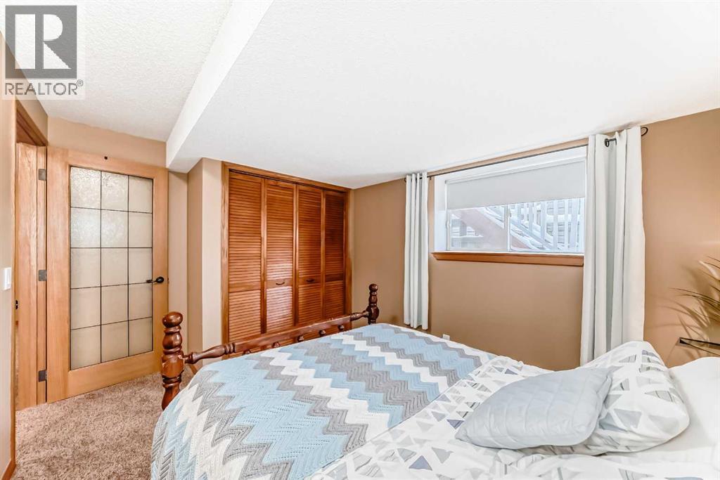 203 Hidden Spring Green Nw, Calgary, Alberta  T3A 5N4 - Photo 35 - A2272070