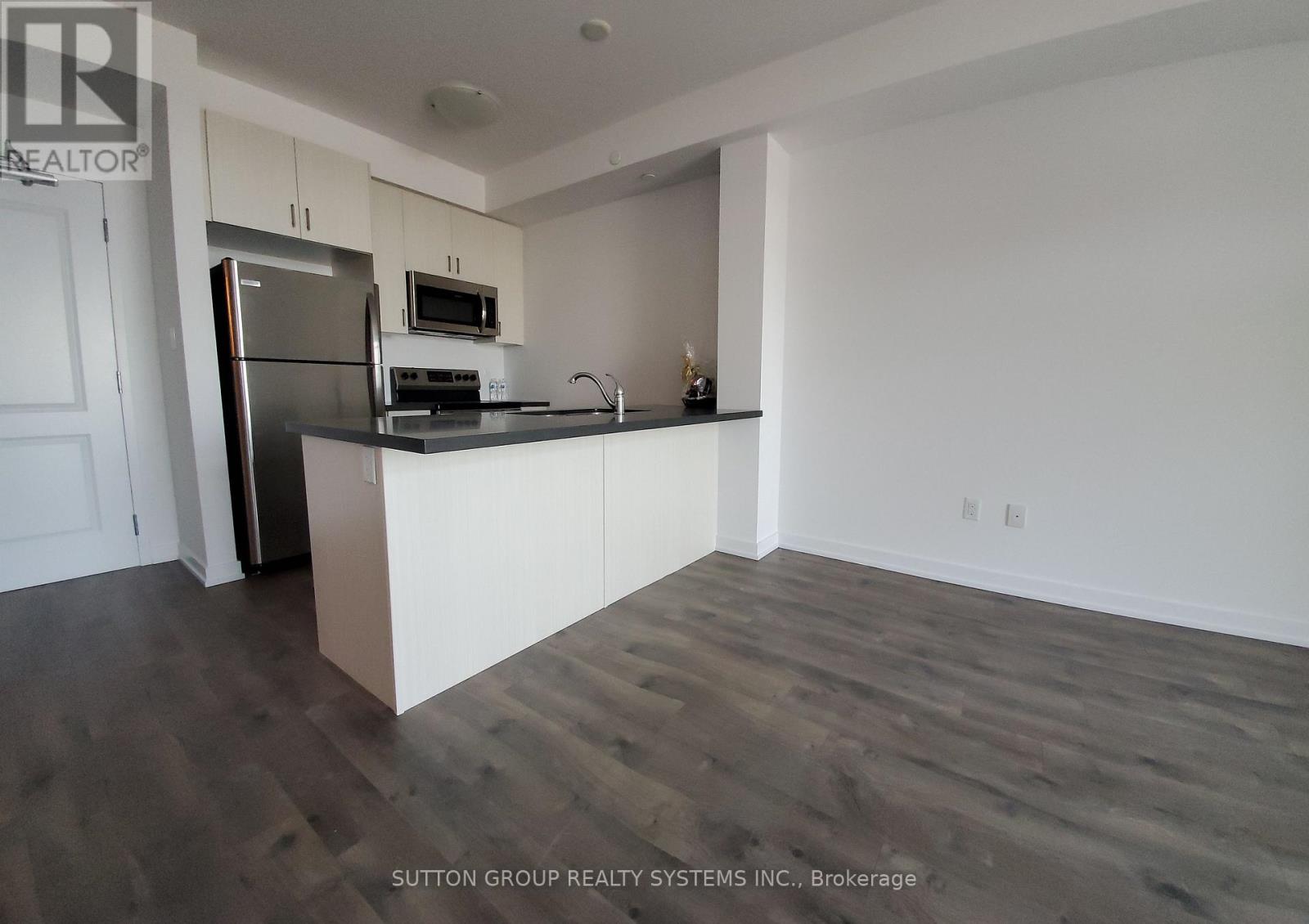 437 - 101 Shoreview Place, Hamilton, Ontario  L8E 0K3 - Photo 4 - X12577312