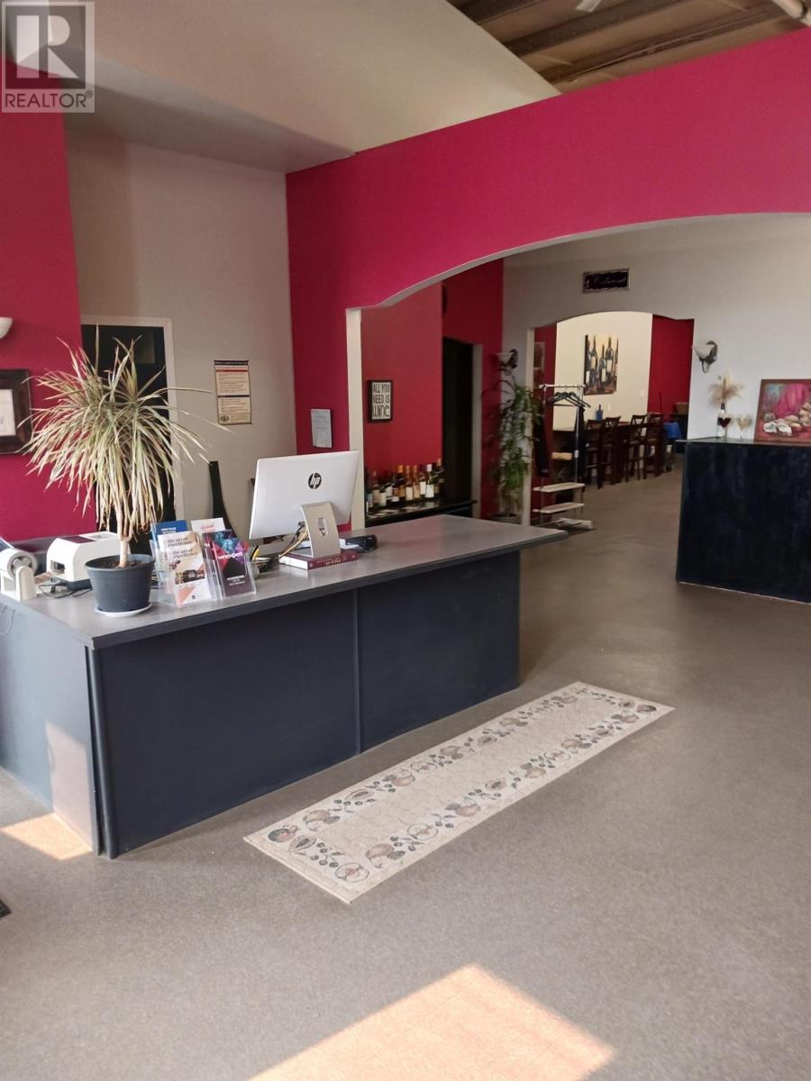 665-667 Beaverhall Pl, Thunder Bay, Ontario  P7E 3N1 - Photo 2 - TB251553