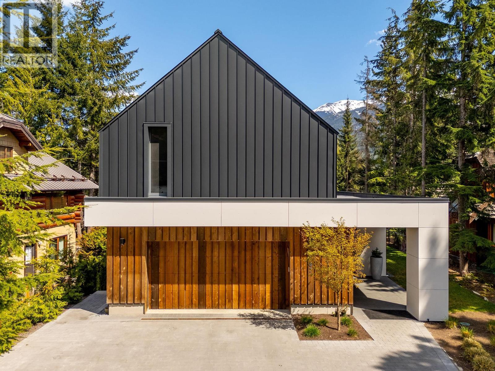6187 EAGLE DRIVE, Whistler, British Columbia
