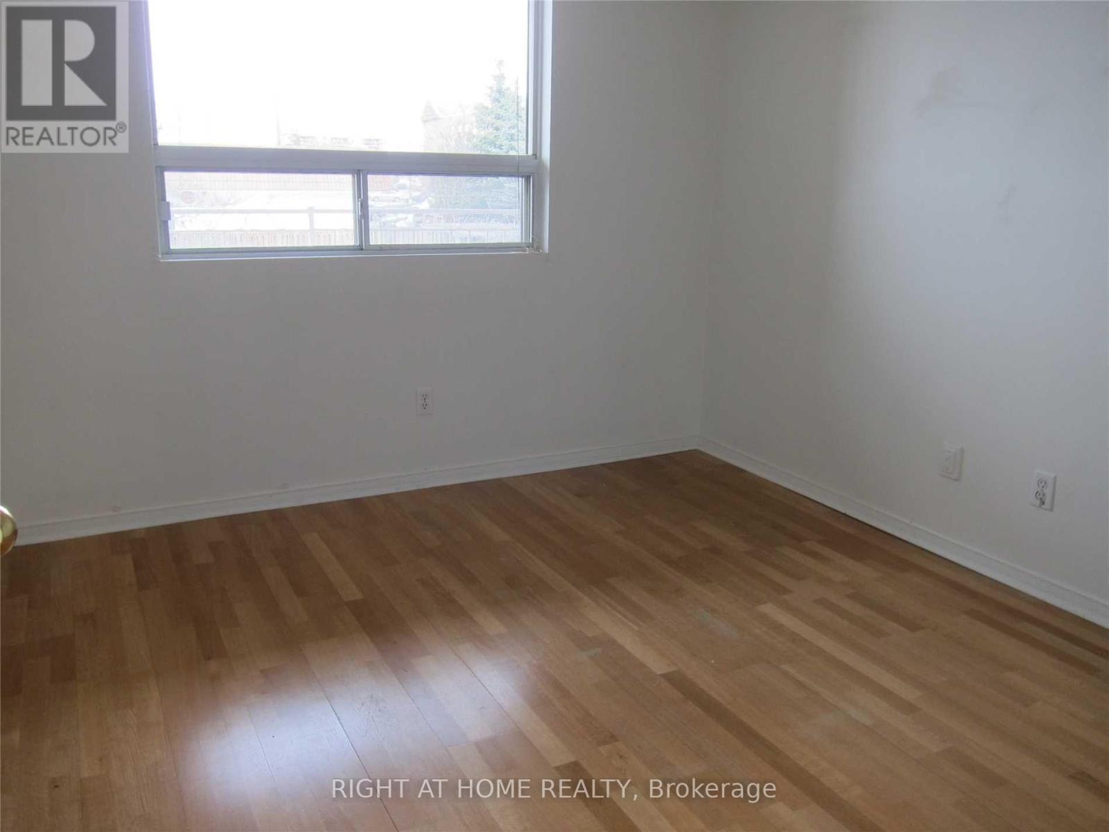 208 - 32 Tannery Street, Mississauga, Ontario  L5M 6T6 - Photo 2 - W12577306