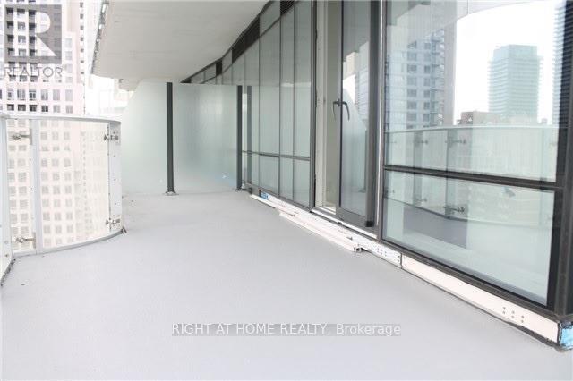 1904 - 1 Bloor Street E, Toronto, Ontario  M4W 1A9 - Photo 6 - C12577326