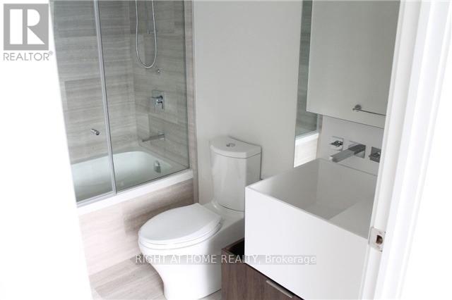 1904 - 1 Bloor Street E, Toronto, Ontario  M4W 1A9 - Photo 9 - C12577326