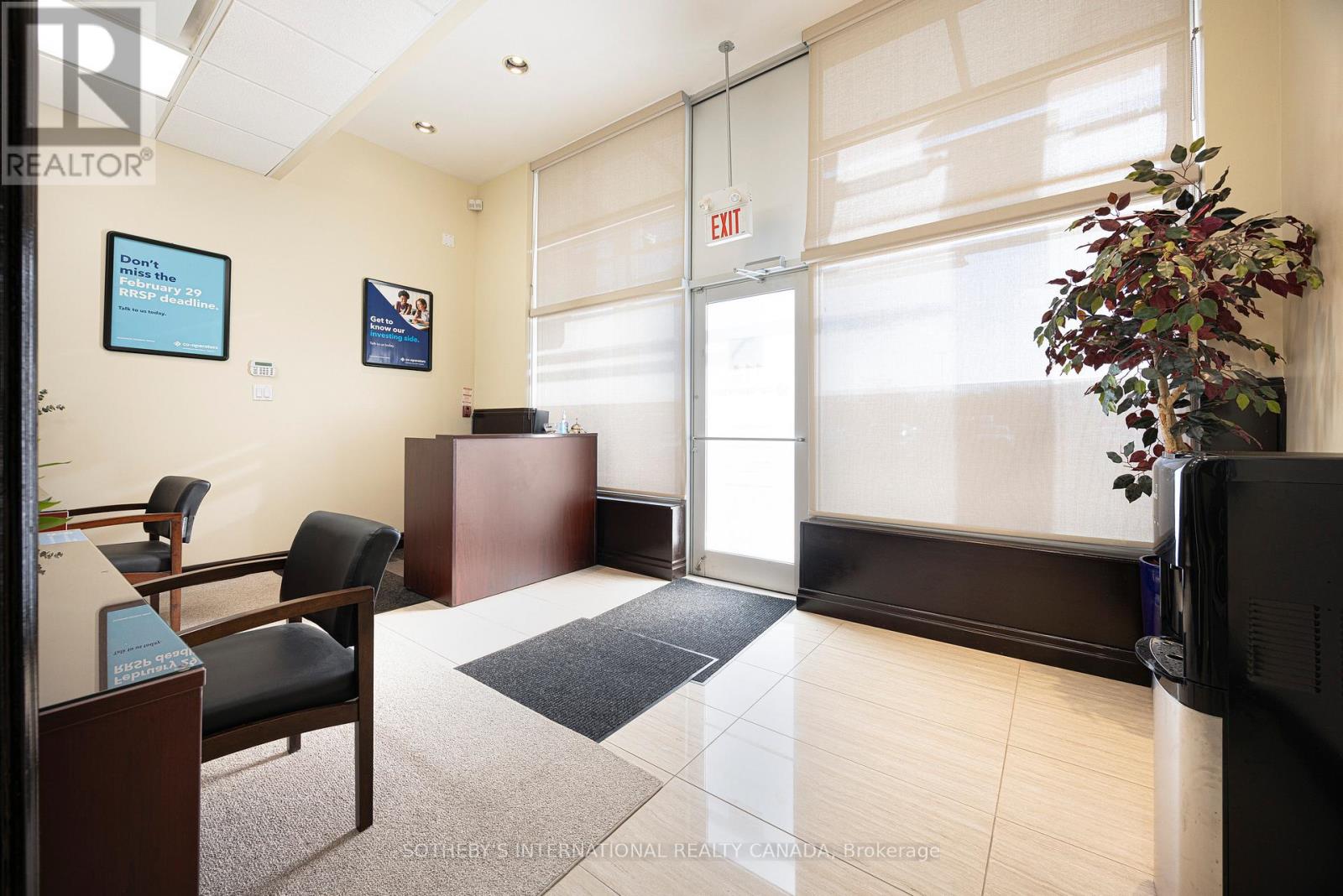 114 - 1065 Canadian Place, Mississauga, Ontario  L4W 0C2 - Photo 10 - W12577324