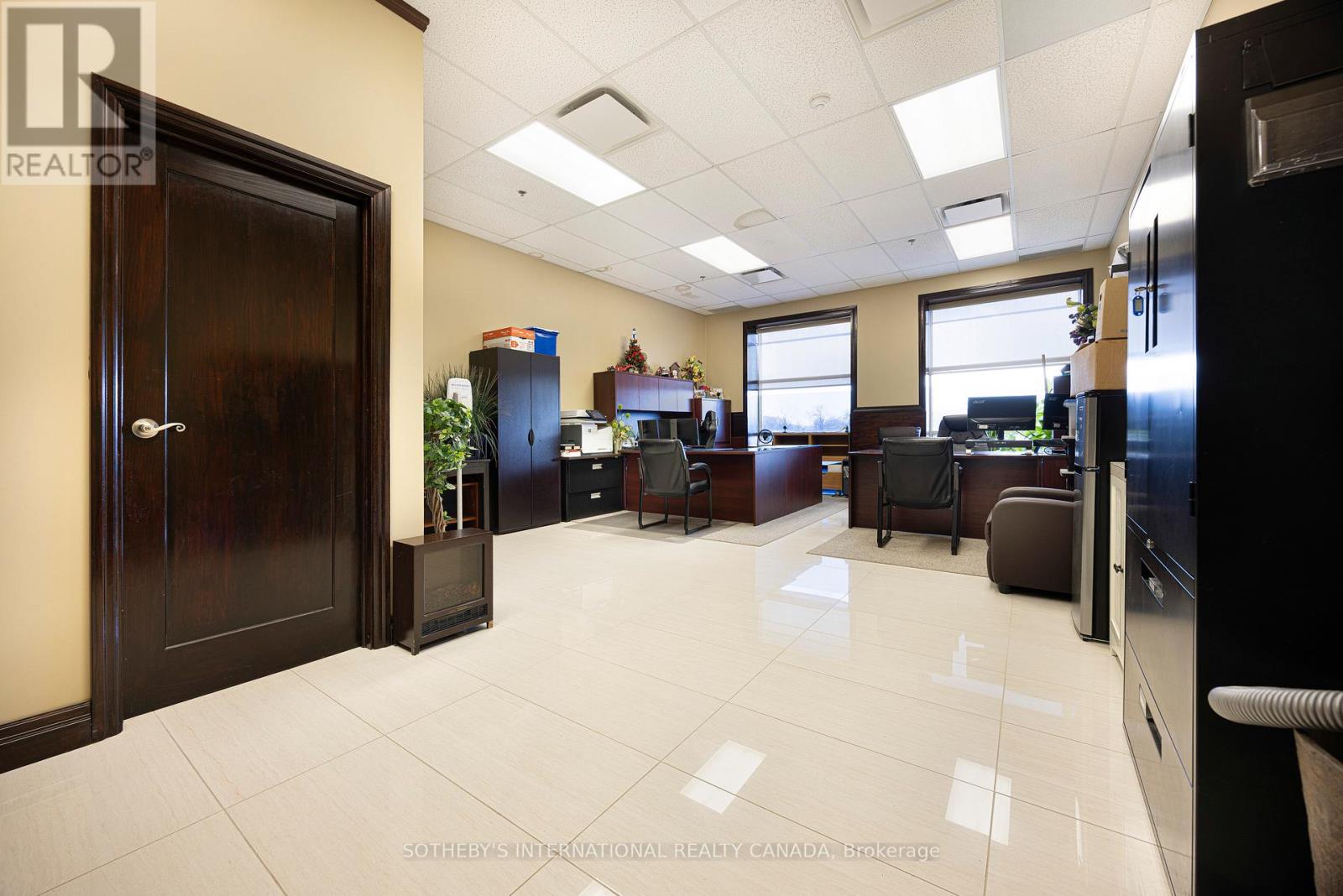 114 - 1065 Canadian Place, Mississauga, Ontario  L4W 0C2 - Photo 11 - W12577324