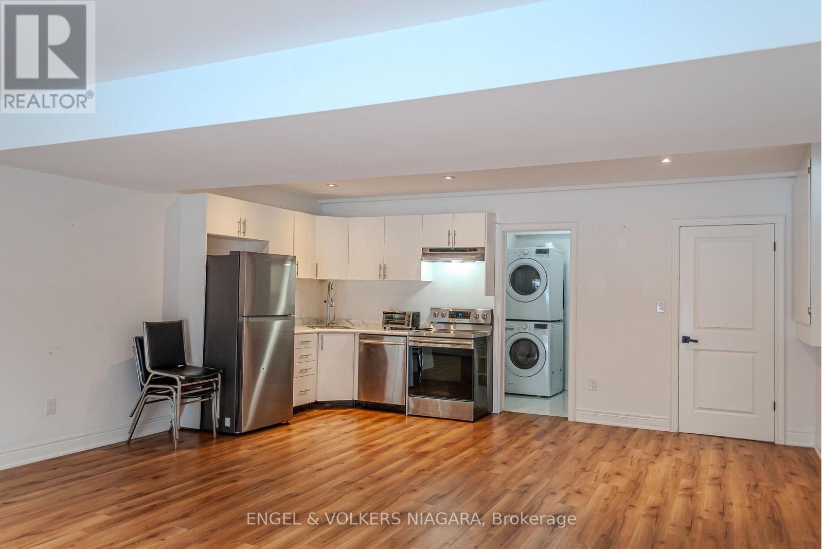 Lower/basement - 7171 Lionshead Avenue E, Niagara Falls, Ontario L2G 0A6 - Photo 3 - X12577334