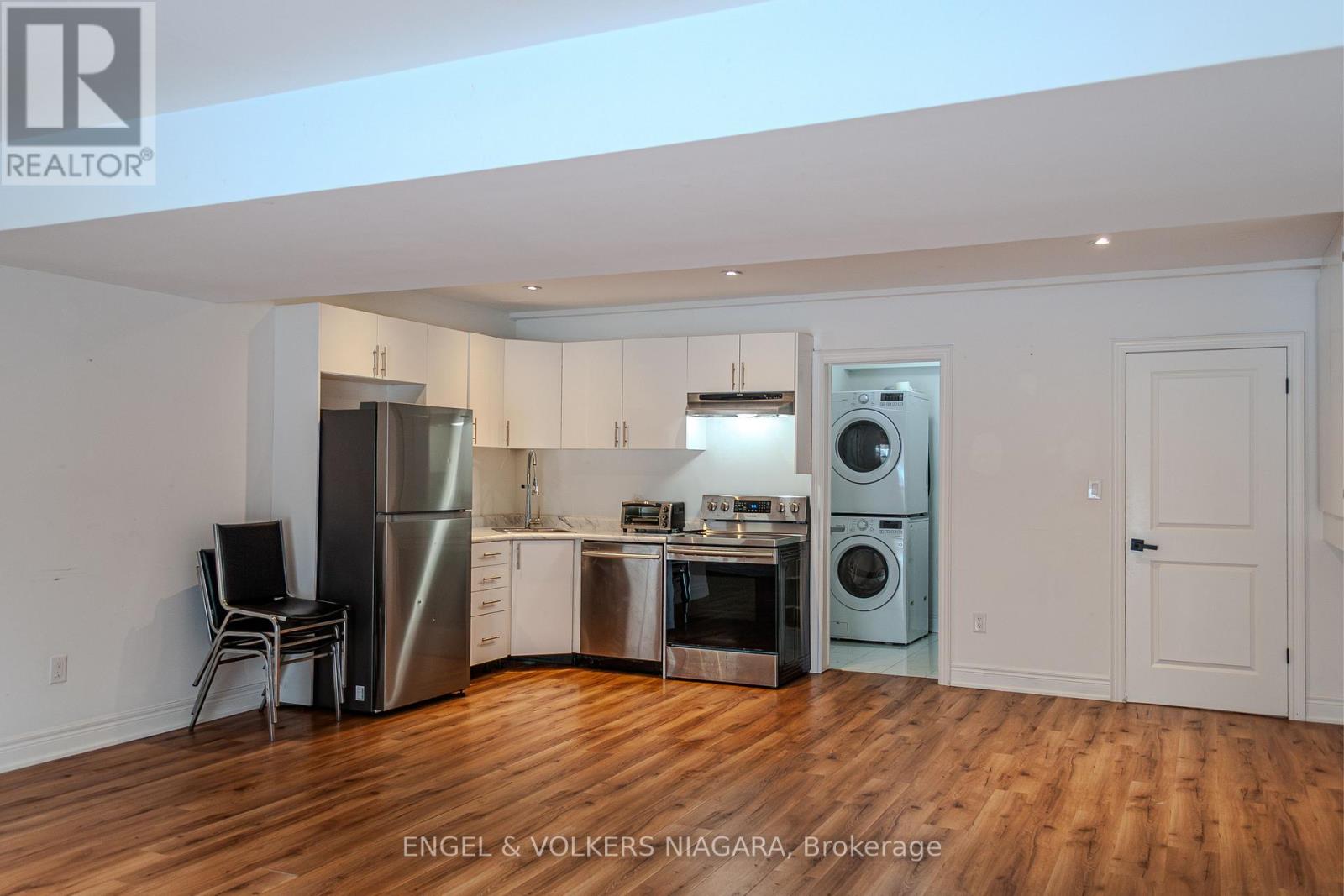 Lower/basement - 7171 Lionshead Avenue E, Niagara Falls, Ontario L2G 0A6 - Photo 4 - X12577334