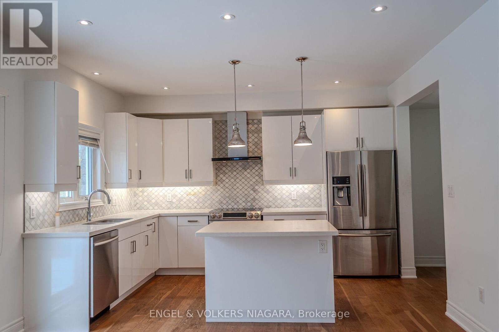 Main Level - 7171 Lionshead Avenue, Niagara Falls, Ontario L2G 0A6 - Photo 13 - X12577338