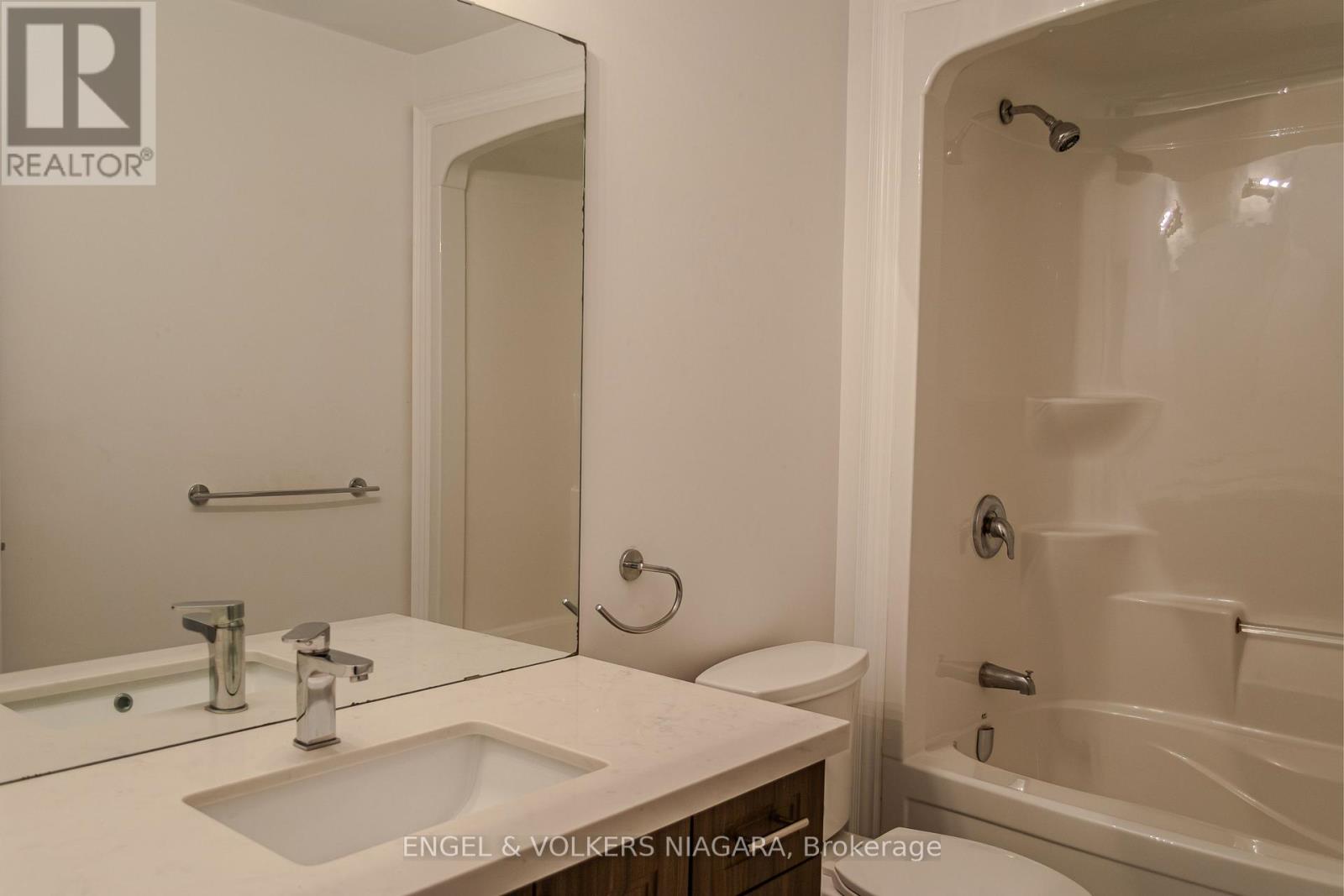 Main Level - 7171 Lionshead Avenue, Niagara Falls, Ontario L2G 0A6 - Photo 25 - X12577338