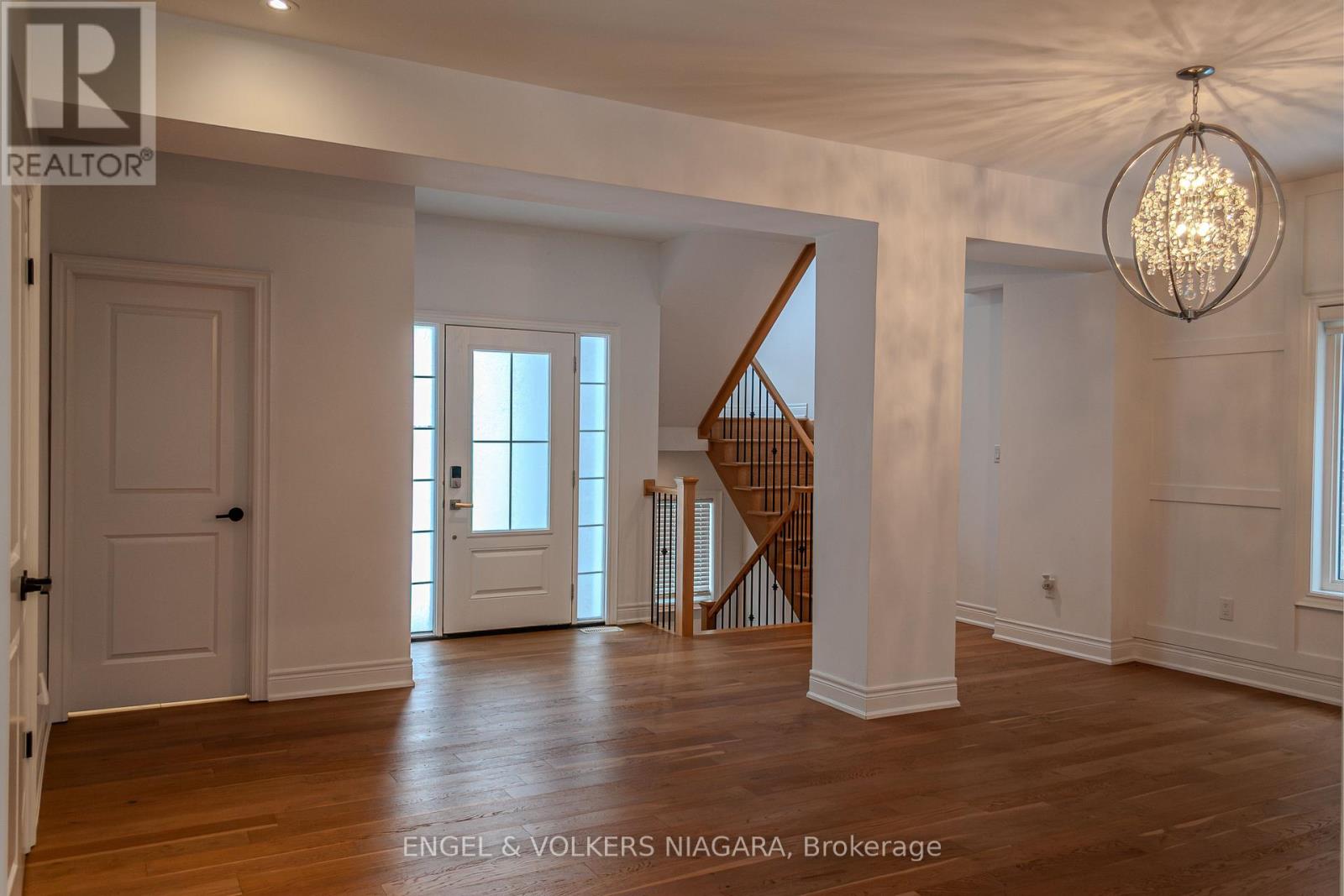 Main Level - 7171 Lionshead Avenue, Niagara Falls, Ontario L2G 0A6 - Photo 3 - X12577338