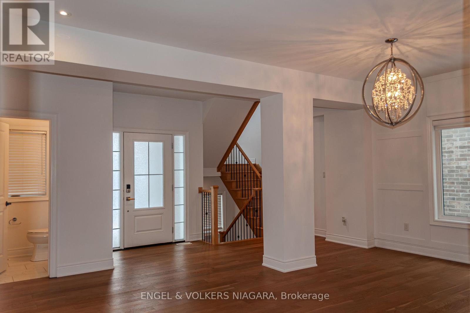 Main Level - 7171 Lionshead Avenue, Niagara Falls, Ontario L2G 0A6 - Photo 4 - X12577338