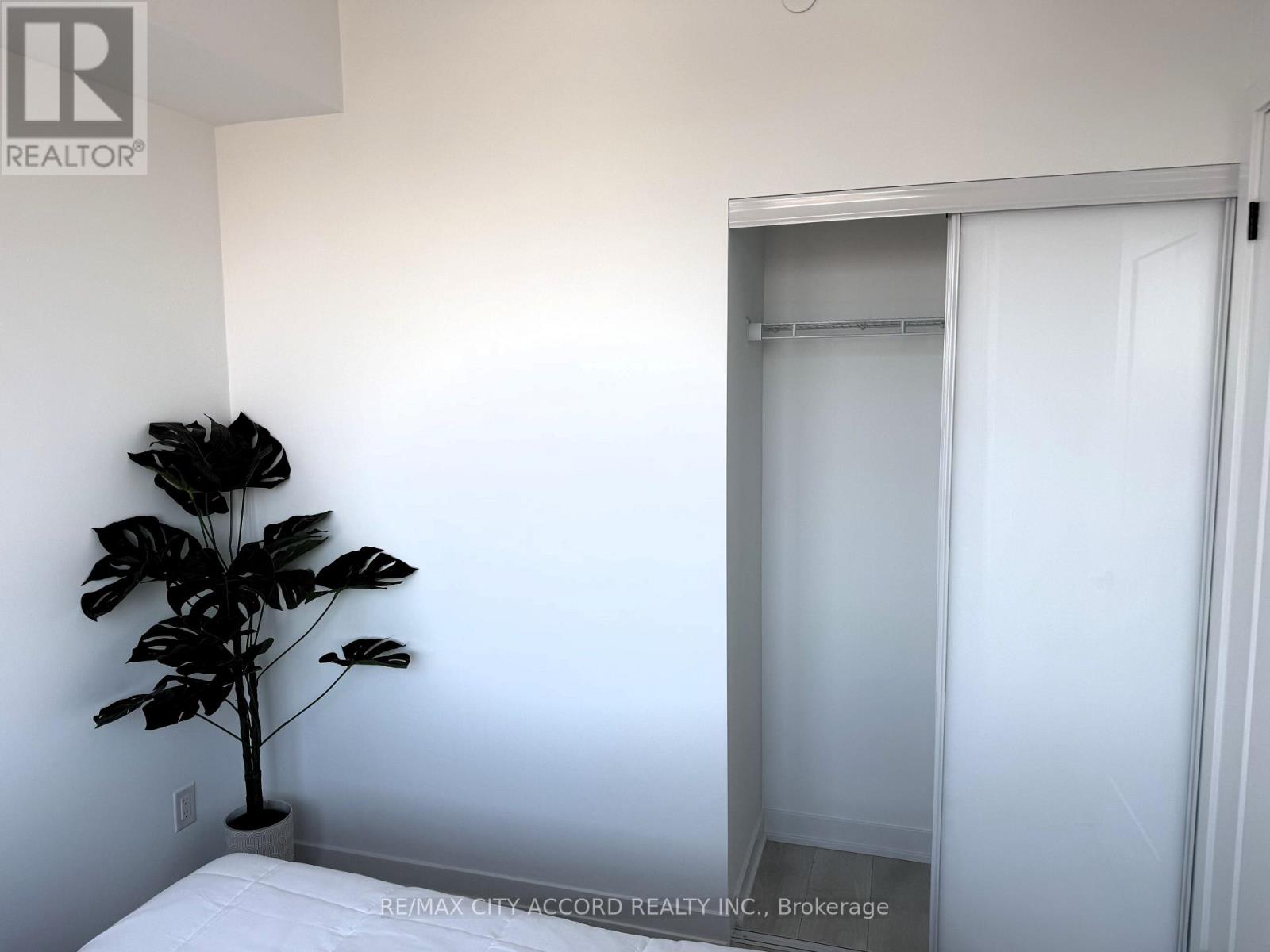 2812 - 5 Defries Street, Toronto, Ontario  M5A 0W7 - Photo 10 - C12577362