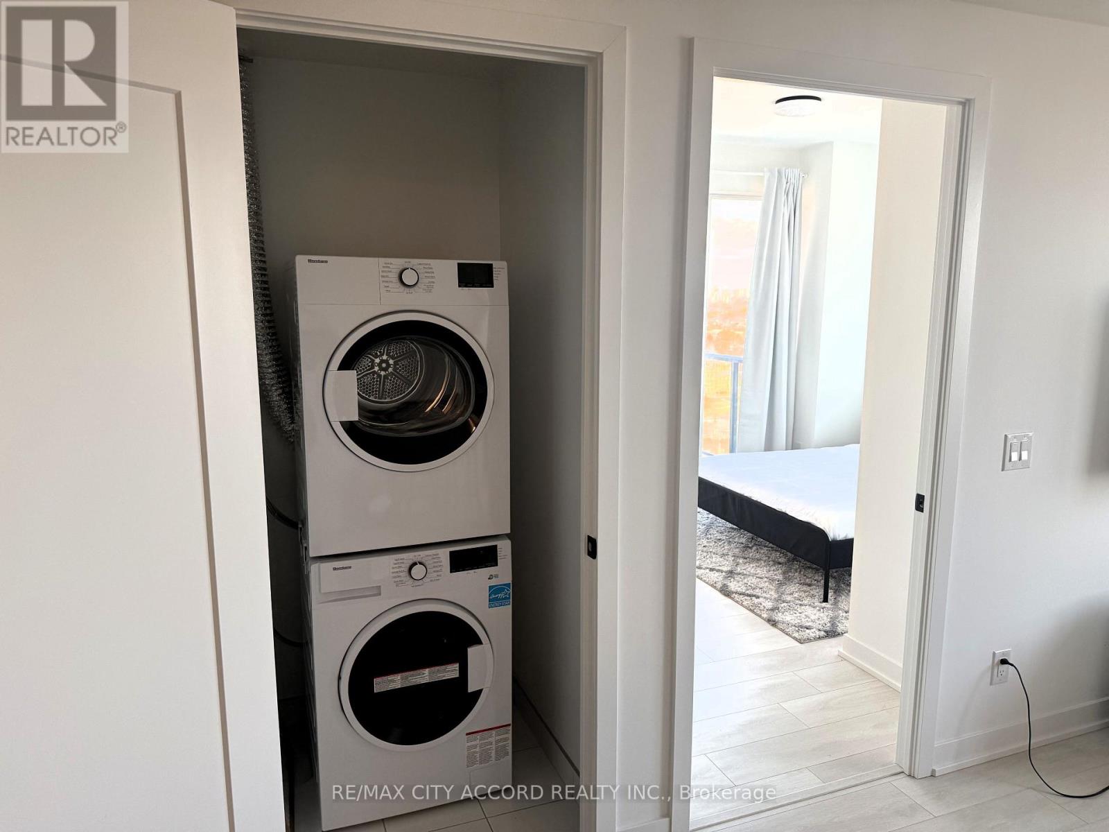 2812 - 5 Defries Street, Toronto, Ontario  M5A 0W7 - Photo 6 - C12577362