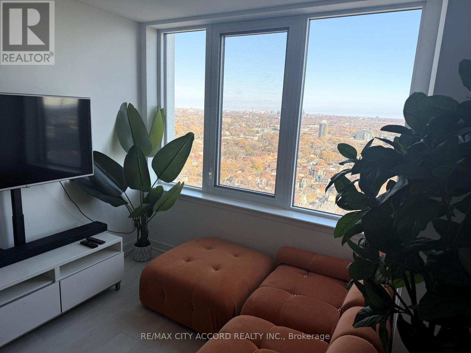 2812 - 5 Defries Street, Toronto, Ontario  M5A 0W7 - Photo 8 - C12577362