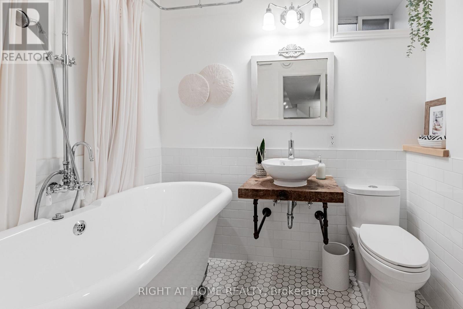 75 Rushbrooke Avenue, Toronto, Ontario  M4M 3A8 - Photo 28 - E12577364