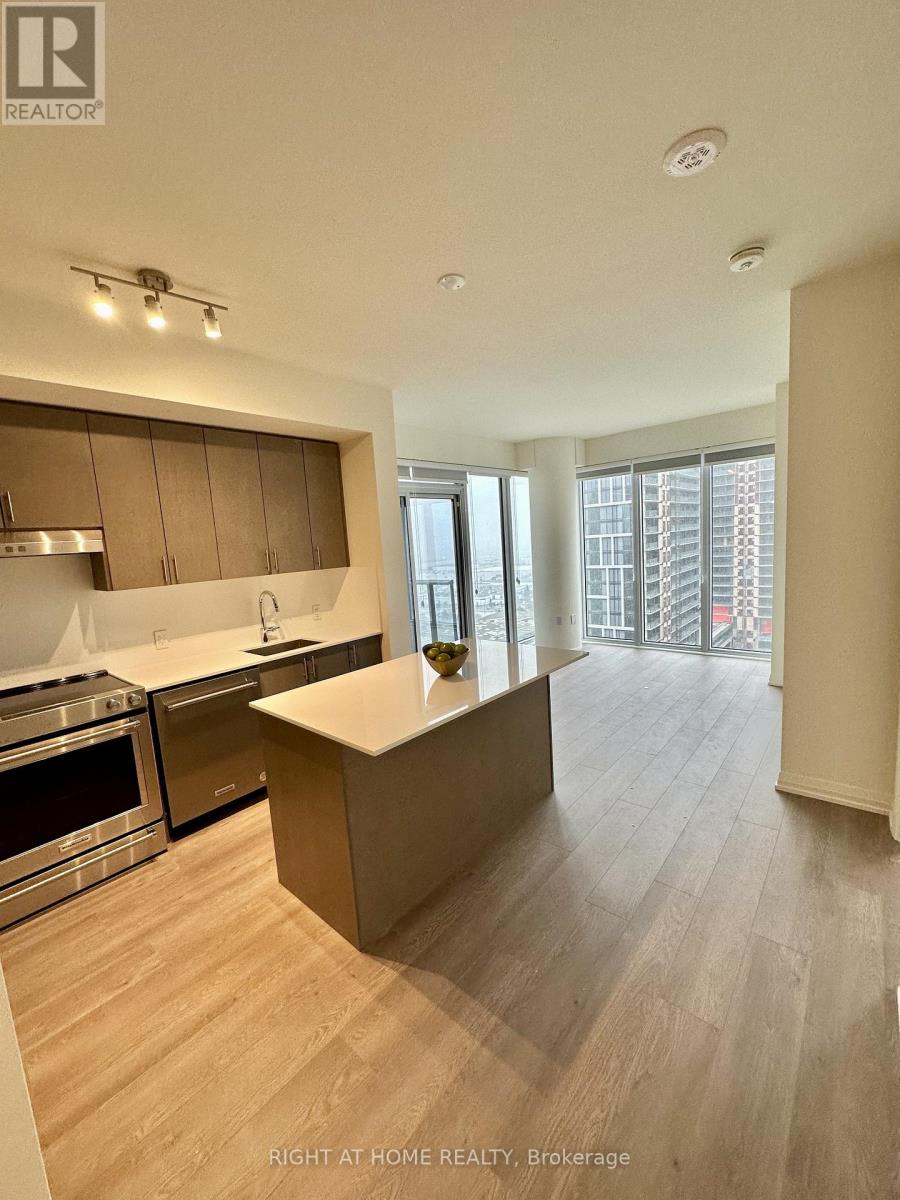 1815 - 9000 Jane Street, Vaughan, Ontario  L4K 0M6 - Photo 2 - N12577342