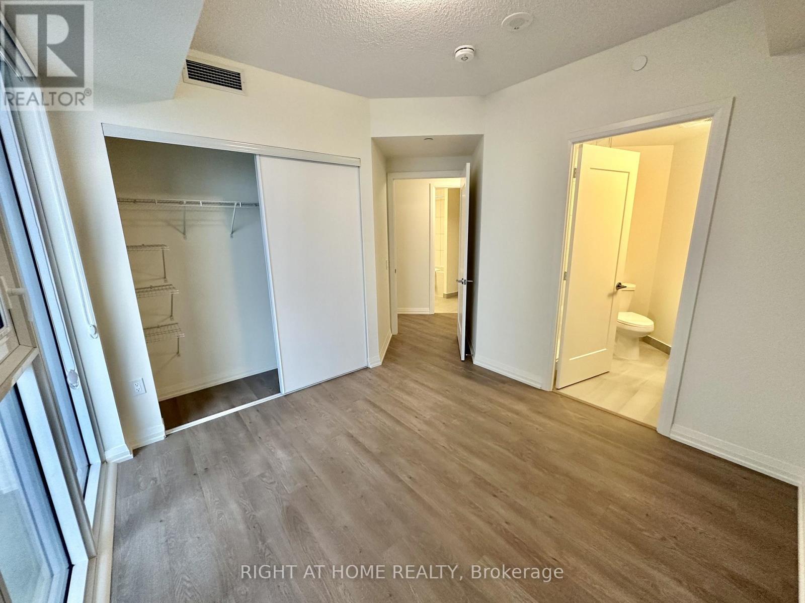 1815 - 9000 Jane Street, Vaughan, Ontario  L4K 0M6 - Photo 6 - N12577342