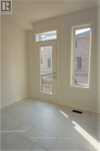 1619 Sorensen Court, Milton, Ontario  L9E 1G8 - Photo 7 - W12577354