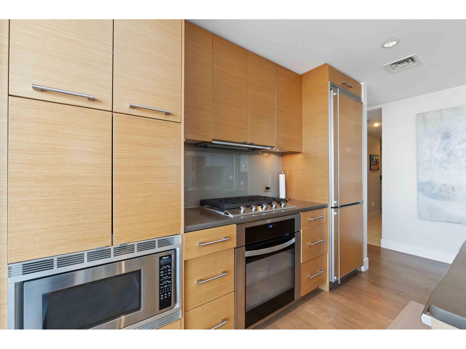 804 15152 Russell Avenue, White Rock, British Columbia  V4B 0A3 - Photo 12 - R3010951