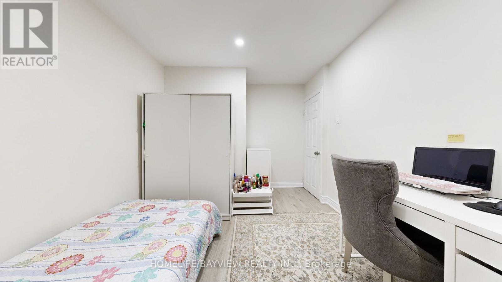 Main Floor - 218 Cherrywood Drive, Newmarket, Ontario  L3Y 2X8 - Photo 16 - N12577328